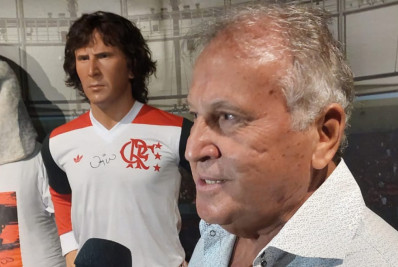 Zico apoia reduzir número de estrangeiros no futebol brasileiro