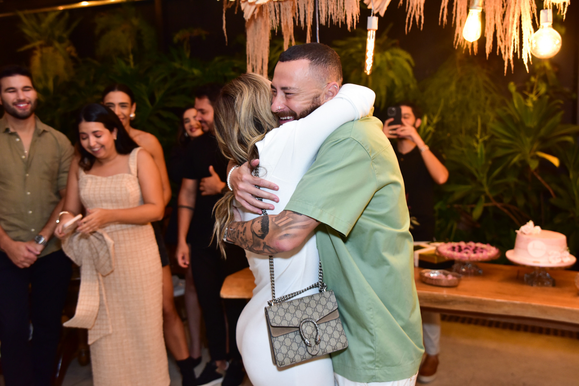 Amanda Meirelles ganha festa surpresa dos amigos em São Paulo - Leo Franco/ Agnews