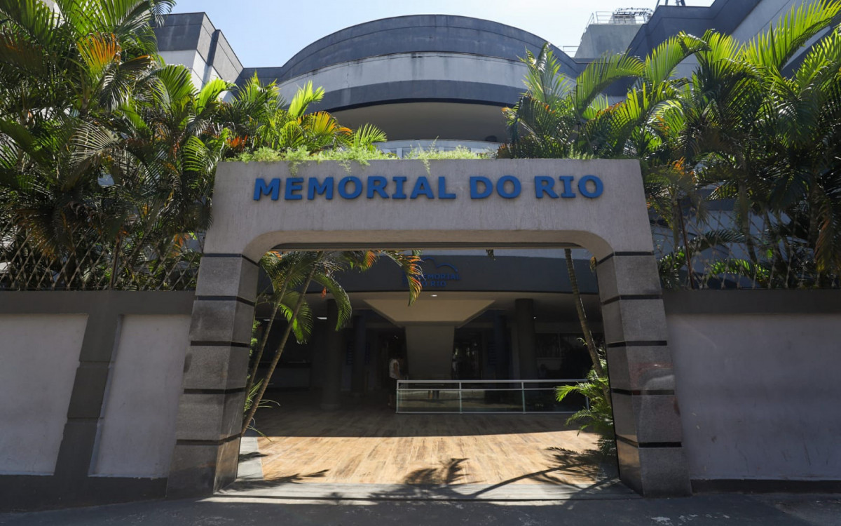 Arielly foi sepultada no Cemit&eacute;rio Memorial do Rio as 13h30