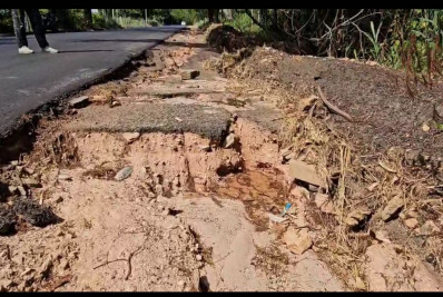 Moradores de Comendador Venâncio paralisam RJ-116
