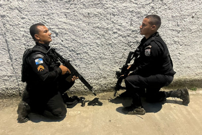 PM prende criminoso com pistola e granada no Trio do Ouro