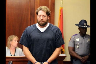 Ex-policial é condenado a 20 anos de prisão nos EUA por torturar dois negros