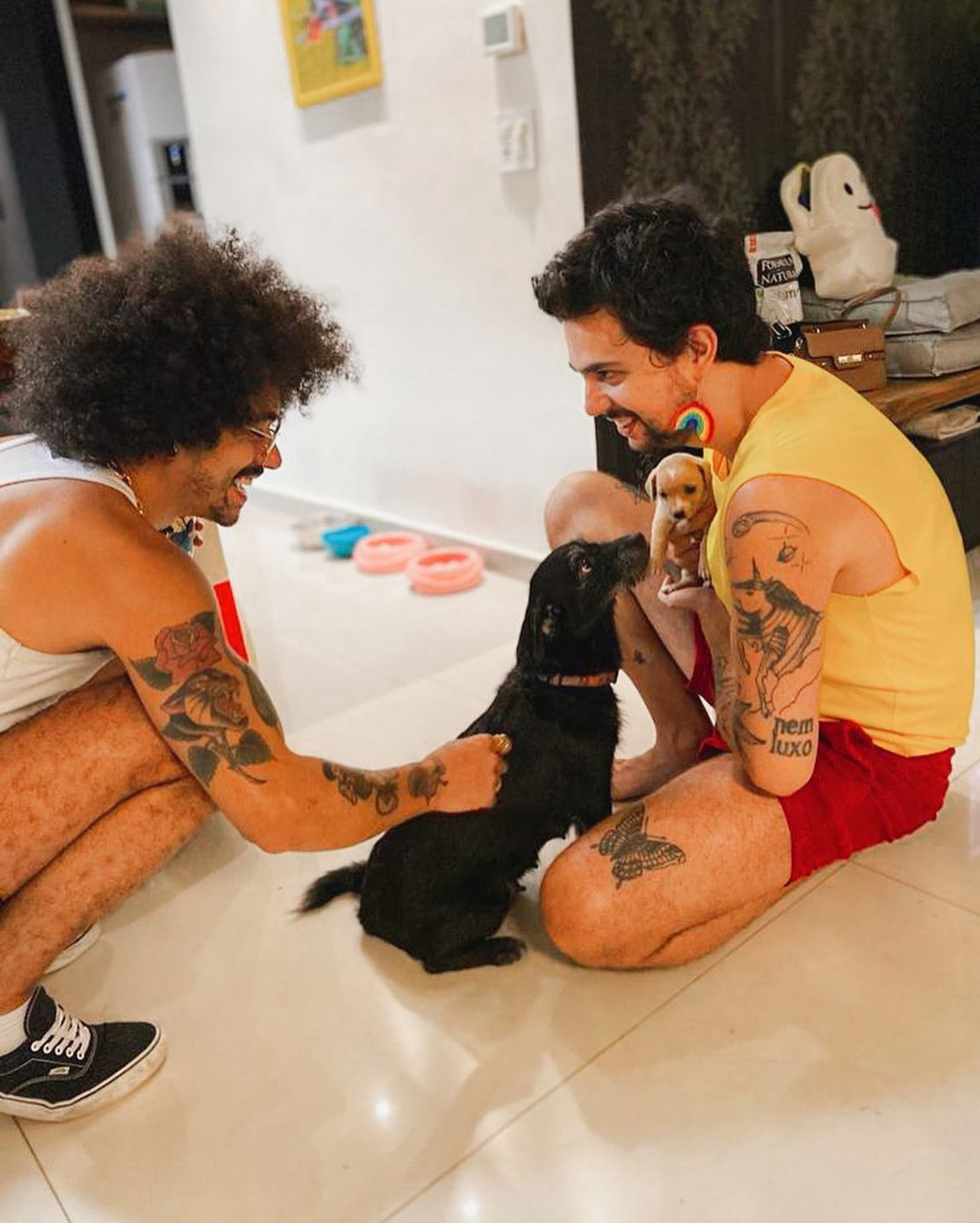 Vitor DiCastro anuncia fim de casamento com Vinícius Cordeiro após 10 anos  - Reprodução / Instagram 