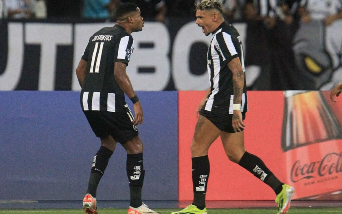 J&uacute;nior Santos relembra in&iacute;cio no Botafogo e revela origem do apelido de ‘jacar&eacute;’