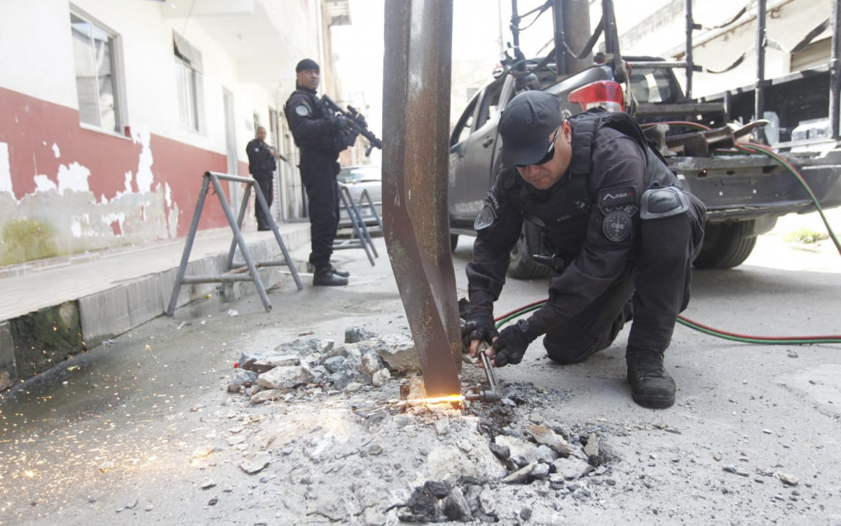 PMs atuam nas comunidades da Nova Holanda e Parque União, no Complexo da Maré - Reginaldo Pimenta/Agência O DIA
