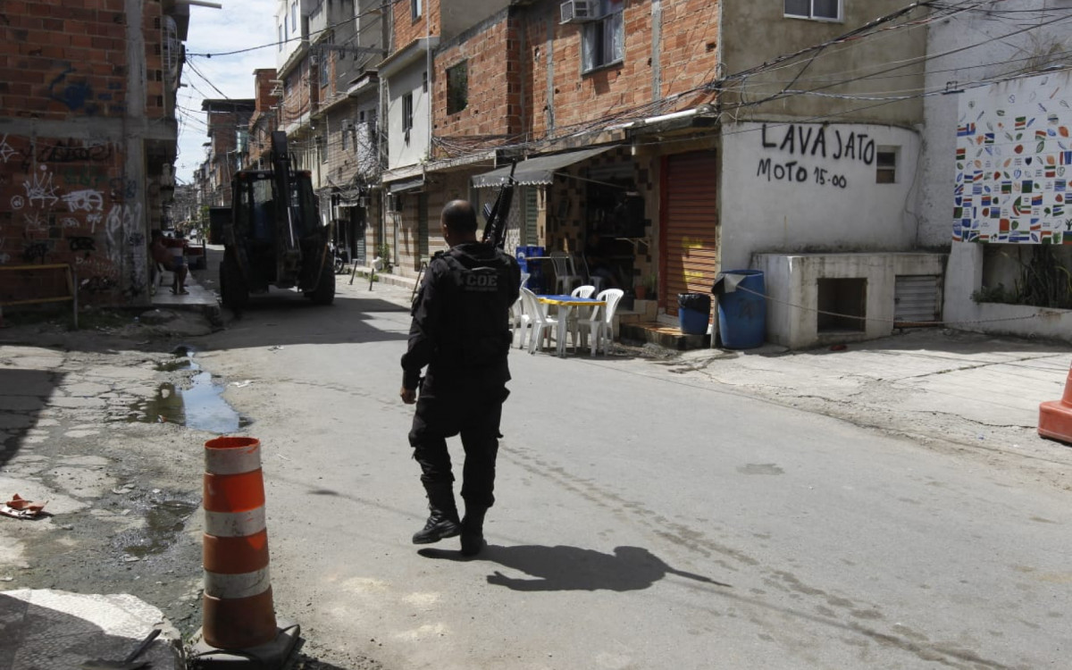 PMs atuam nas comunidades da Nova Holanda e Parque União, no Complexo da Maré - Reginaldo Pimenta/Agência O DIA