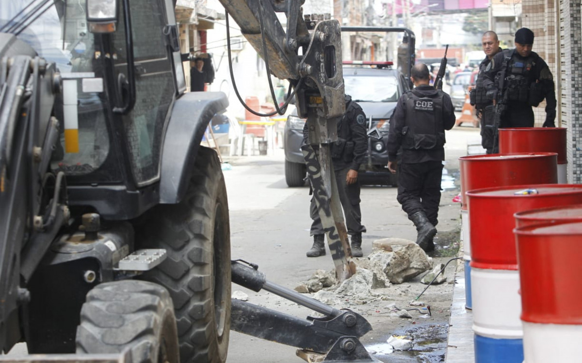 PMs atuam nas comunidades da Nova Holanda e Parque União, no Complexo da Maré - Reginaldo Pimenta/Agência O DIA