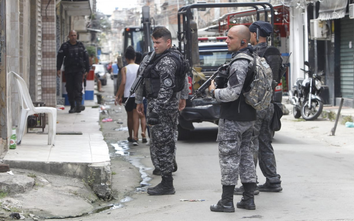 PMs atuam nas comunidades da Nova Holanda e Parque União, no Complexo da Maré - Reginaldo Pimenta/Agência O DIA