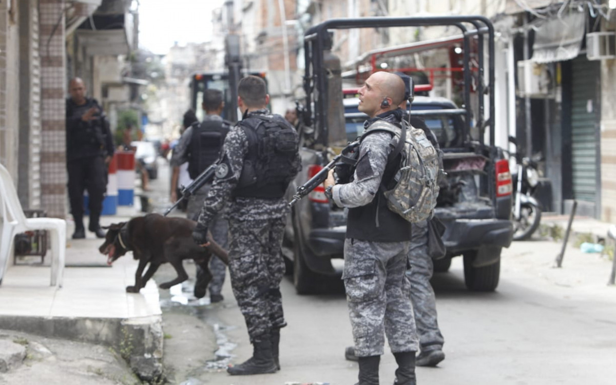 PMs atuam nas comunidades da Nova Holanda e Parque União, no Complexo da Maré - Reginaldo Pimenta/Agência O DIA