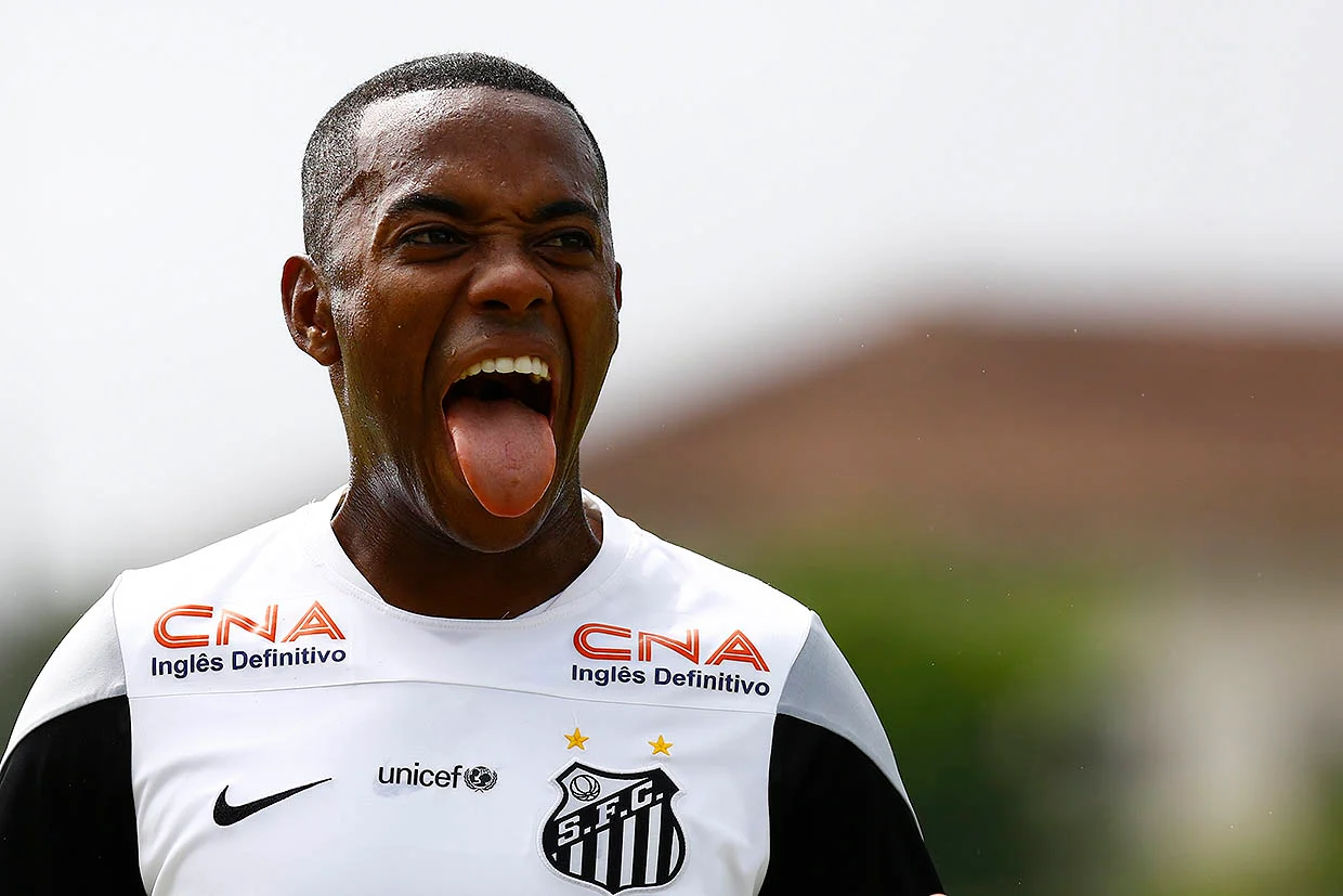 Defesa de Robinho tentar&aacute; novo recurso no STF; saiba detalhes