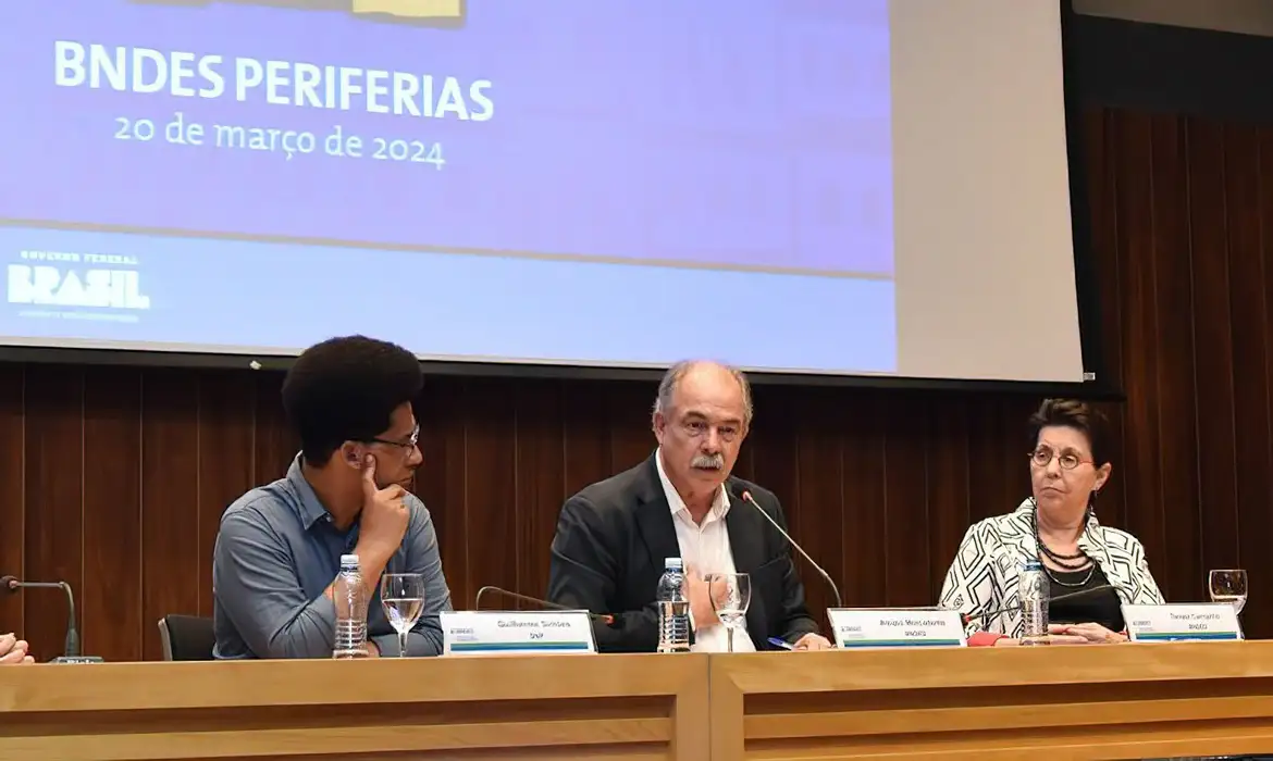BNDES vai investir R$ 50 milh&otilde;es em projetos em periferias