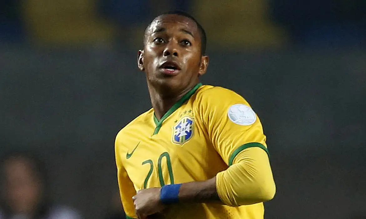 Pol&iacute;cia Federal prende Robinho em Santos (SP)