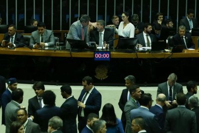 Câmara aprova restrição da 'saidinha' de presos em datas comemorativa