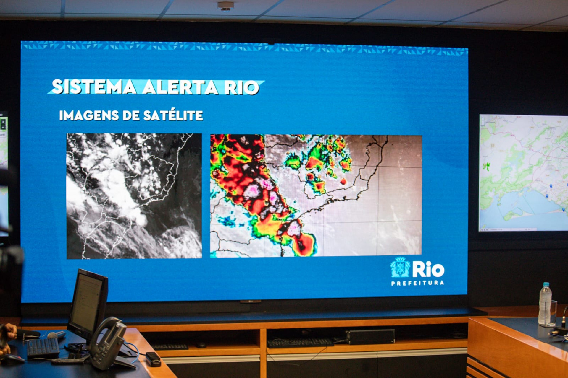 Eduardo Paes realizou coletiva para explicar detalhes da operação de prevenção a chuva no Rio - Renan Areias / Agência O Dia