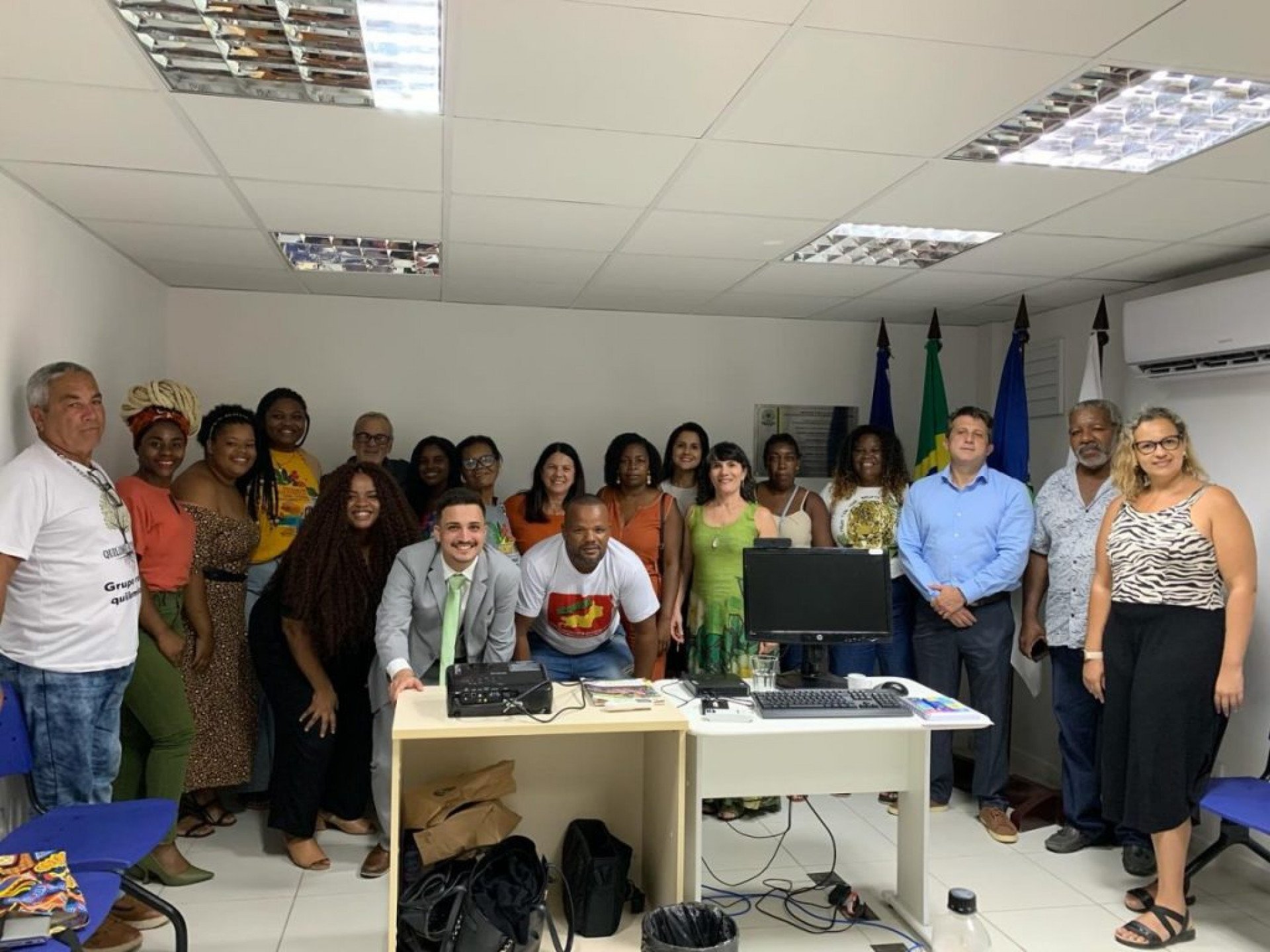 Prefeita Magdala Furtado (PV) recebe representantes quilombolas para assinatura de Termo de Cooperação Técnica de regularização fundiária dos territórios  - Ascom