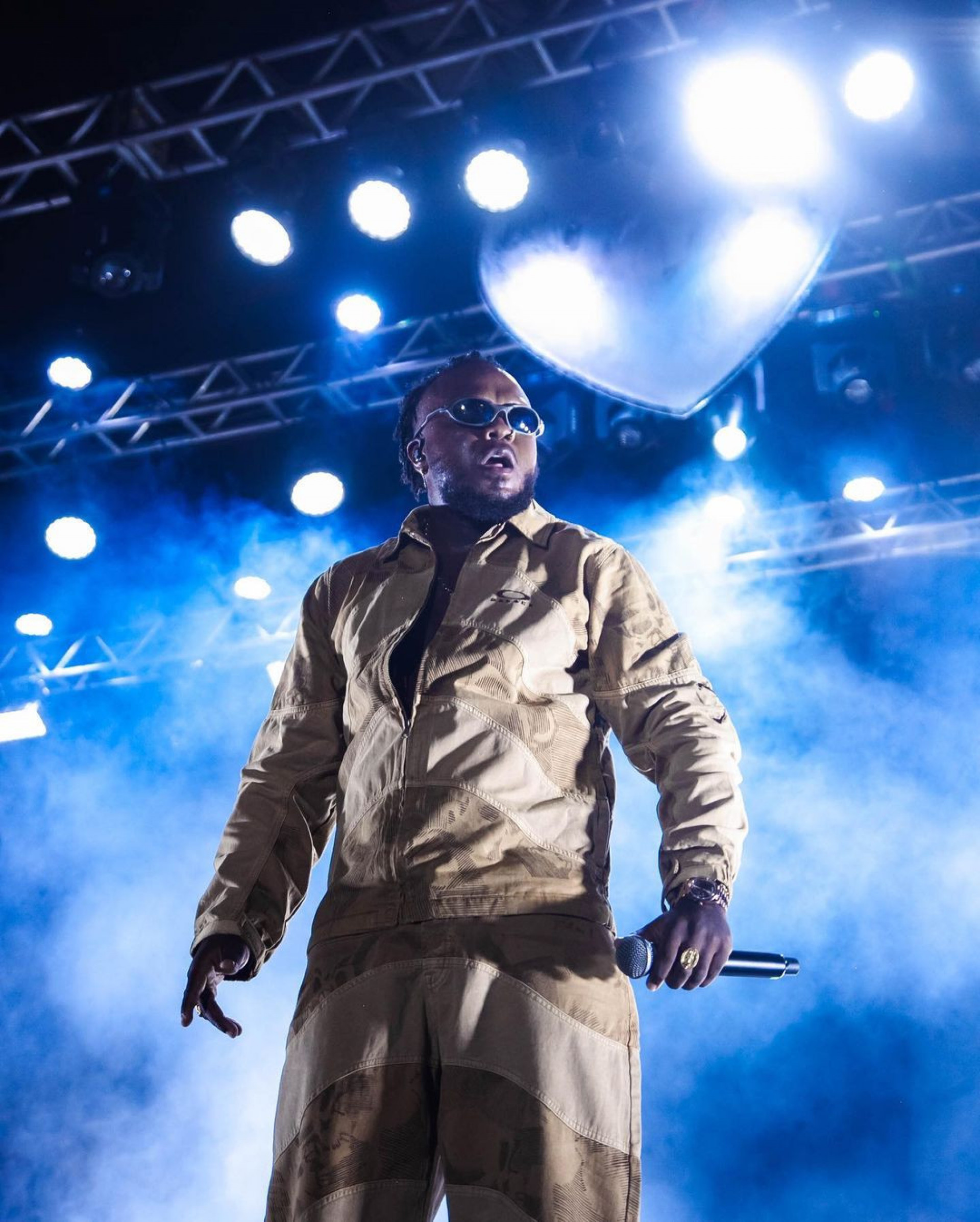 Turnê 'Inocente Demotape' conta com efeitos visuais de última geração e um balé completo - Reprodução