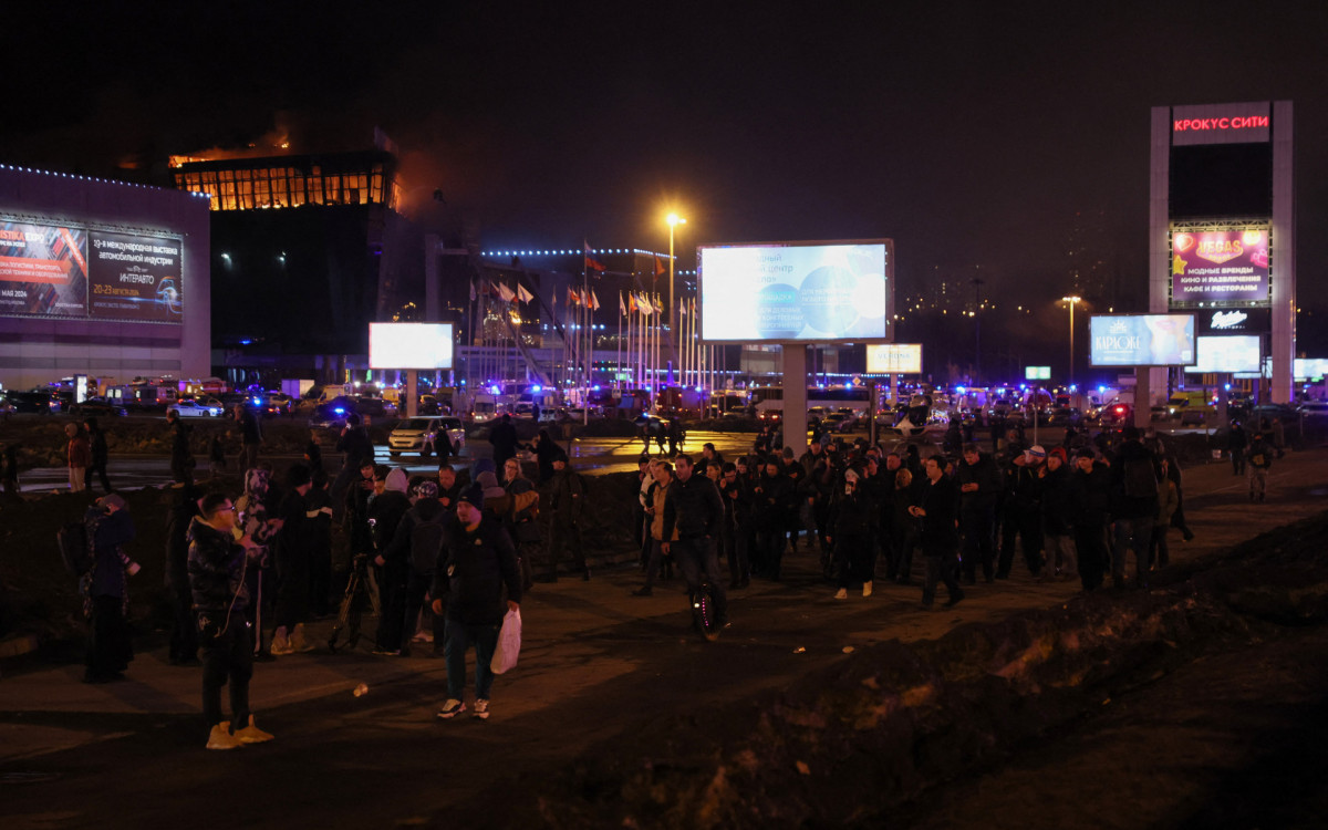 Rússia: ataque a tiros em casa de shows deixa mortos e feridos