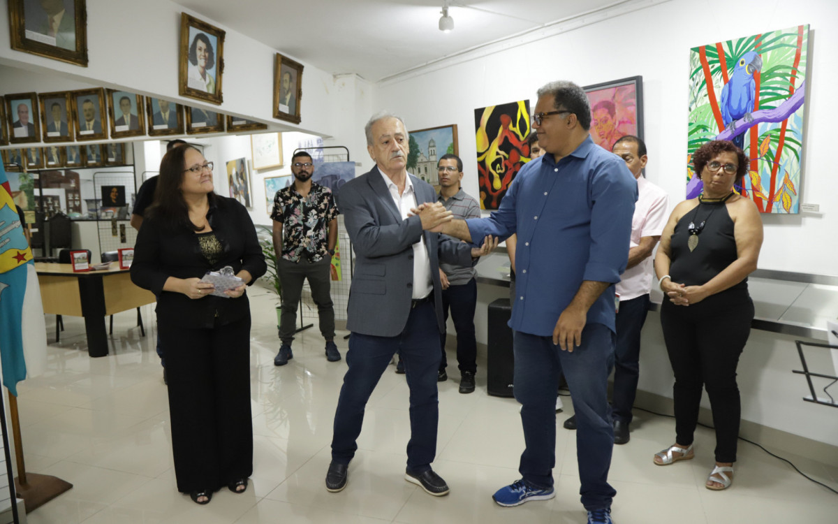 Homenagem ao Dia da Cultura exp&otilde;e trabalho de artistas na C&acirc;mara de Caxias - Art V&iacute;deo/ Victor Hugo/Divulga&ccedil;&atilde;o