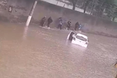 Operação dos ônibus é interrompida em Petrópolis por conta das chuvas