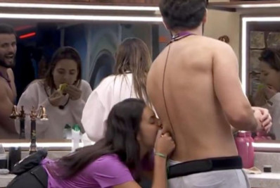 Alane dá mordida em Matteus no BBB 24 e internautas pedem expulsão