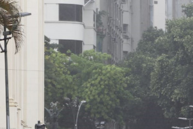 Internautas mostram apreensão com previsão de tempestade no Rio