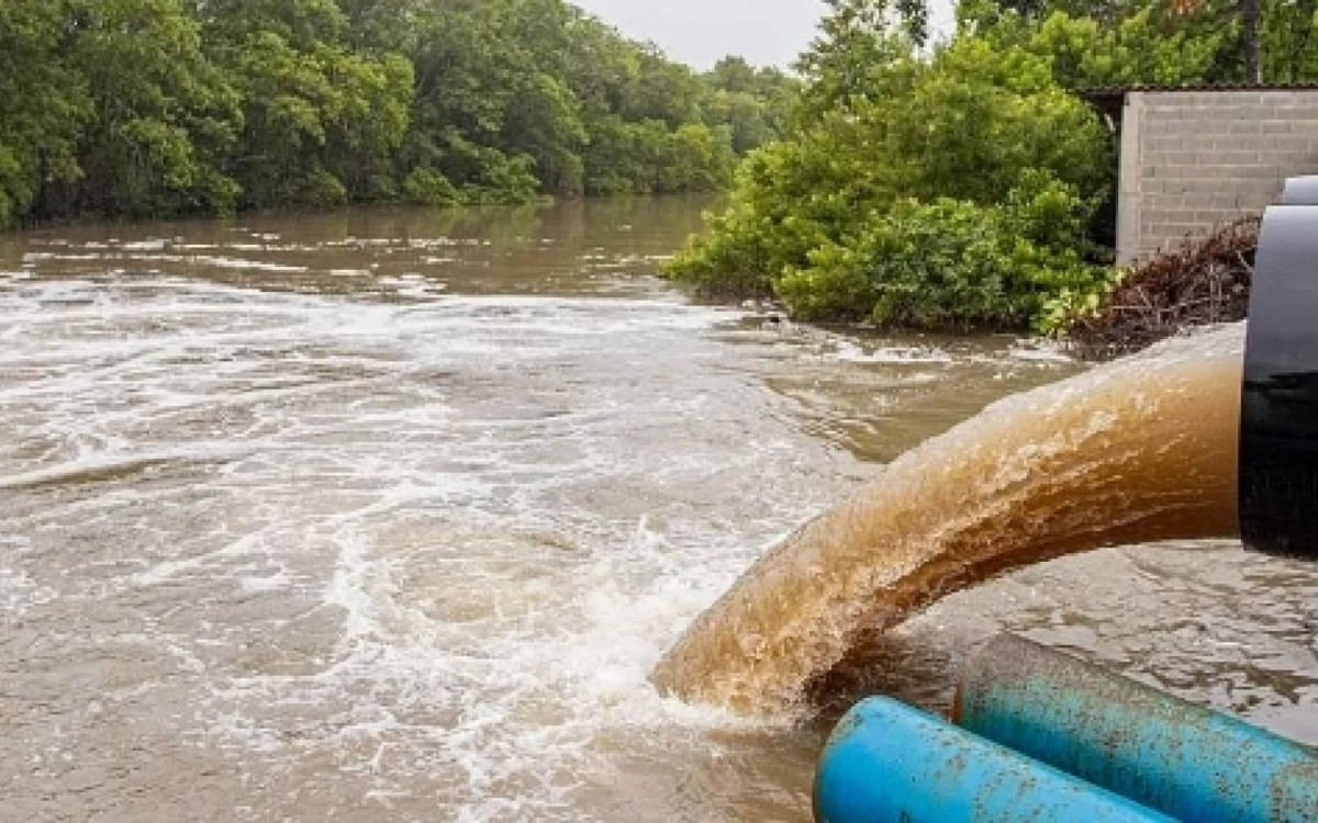 A previsão para as próximas horas é céu nublado a encoberto e chuvas de intensidade moderada a forte até a tarde deste domingo
