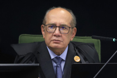 Gilmar leva a plenário julgamento de extensão de bônus a professores de alunos especiais no DF