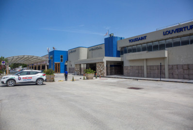 França fretará helicópteros para retirar cidadãos do Haiti