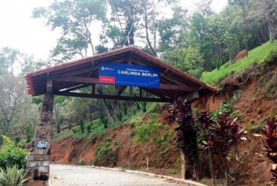 Chuvas: Vítimas de desabamento são enterradas em Teresópolis 