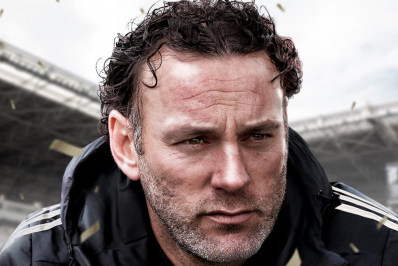 Ex-zagueiro do Barcelona é anunciado como treinador do Atlético-MG