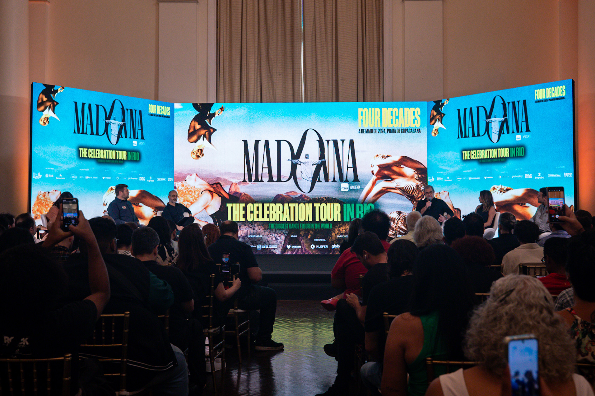 A Bonus Track, Prefeitura do Rio de Janeiro, Governo do Estado do Rio de Janeiro, o Itaú e a Heineken compareceram para coletiva de imprensa sobre o show da Madonna na Praia de Copacabana, nesta segunda-feira (25).
 - Renan Areias