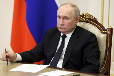 Putin admite que ataque em Moscou foi obra de islamistas, mas o vincula à Ucrânia