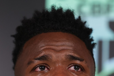 Desabafo de Vini Jr. viraliza nas redes e cria debates sobre racismo