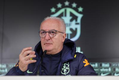 Dorival confirma Endrick na reserva e pede calma com Neymar	