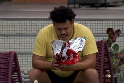 'BBB 24': Lucas fica abatido ao não receber foto da mulher durante ação