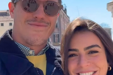 Rômulo Arantes Neto e Mari Saad curtem lua de mel na Itália