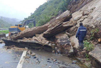 Desmonte de rocha irá causar interdição total nos dois sentidos da BR-040 nesta terça-feira