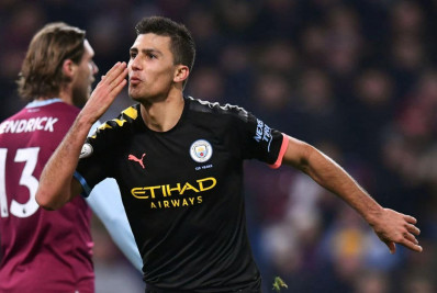 Técnico do City, Guardiola mostra cuidado para colocar Rodri como titular