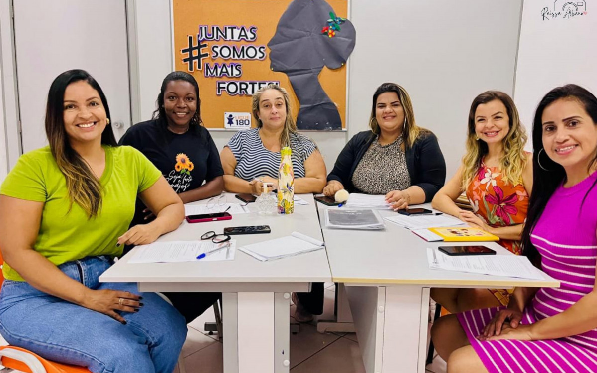 Helen Teixeira, Rosimeri Souza, Márcia Albuquerque,  Gabriele Lima, Aline Albano e Fátima Joice