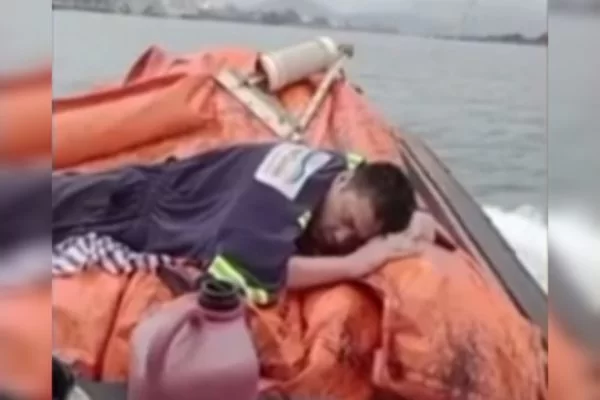 SP: chinês resgatado à deriva no mar foge de hospital