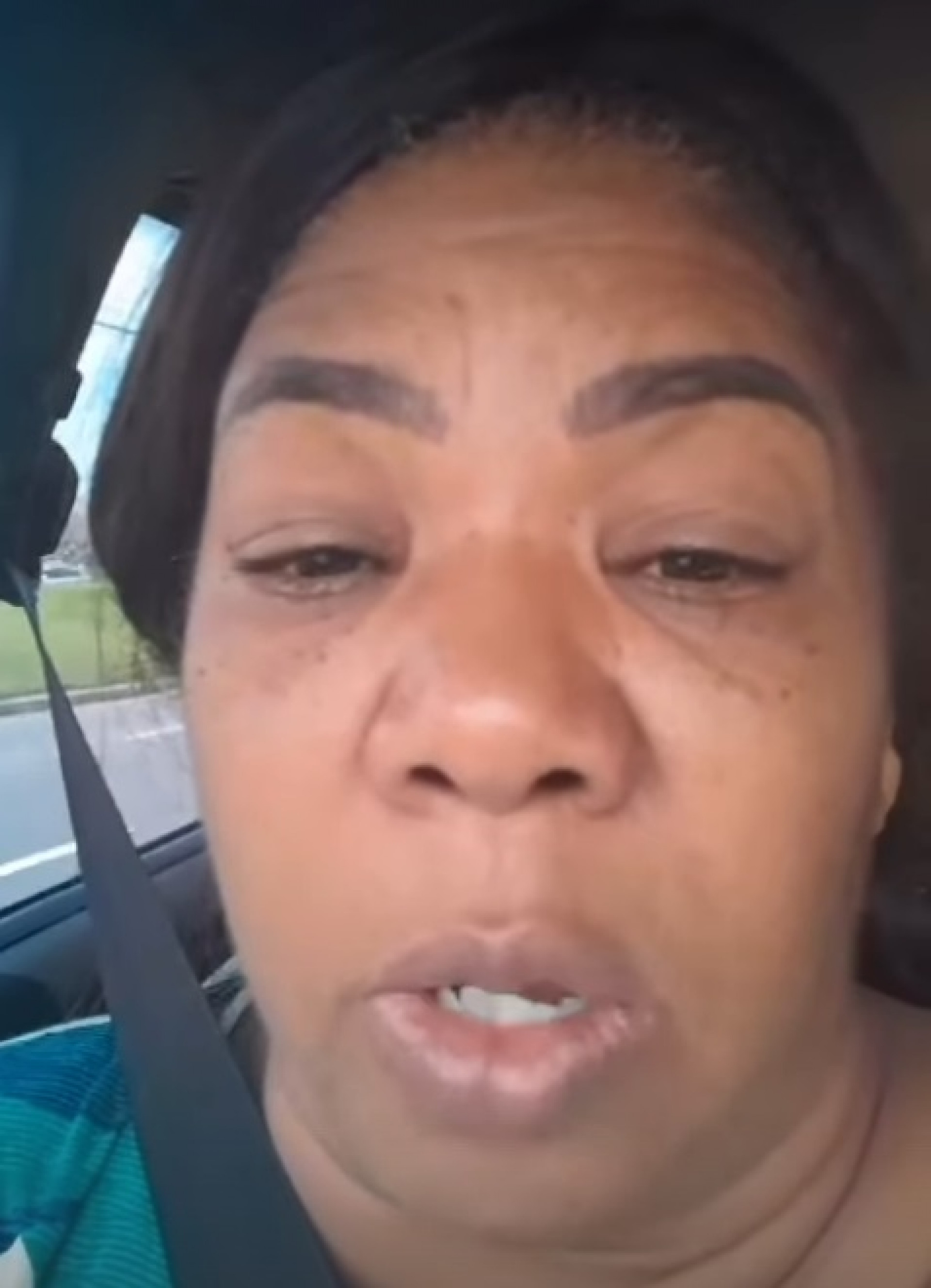 Elisângela Brito faz pedido aos fãs de Davi - Reprodução de vídeo