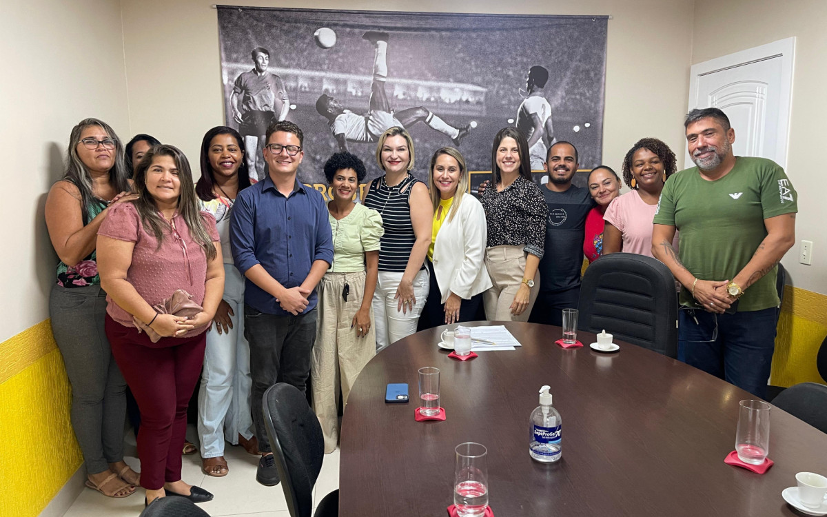 O pagamento dos professores já incluirá os adicionais, no total de 30% do salário base, a partir do próximo mês