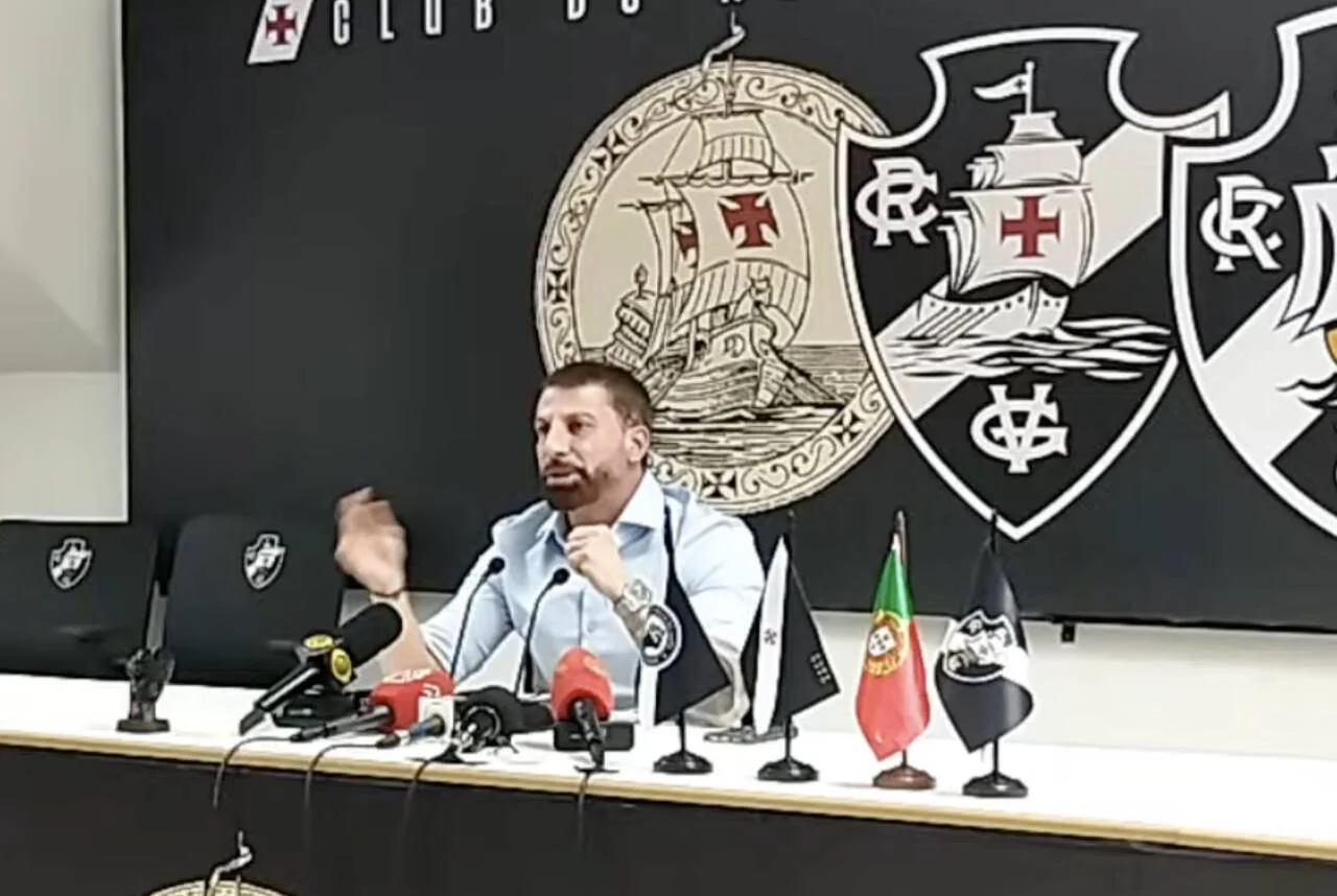 Em coletiva, Pedrinho, presidente do Vasco explica rela&ccedil;&atilde;o com a SAF: ‘Causa estranheza’