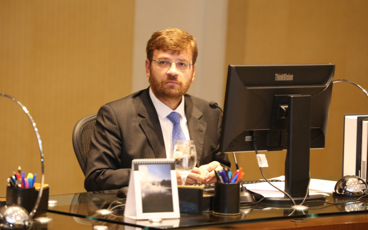Christiano Lacerda Ghuerren é conselheiro-substituto do TCE-RJ desde 2018