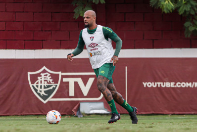 Felipe Melo vê pena branda para Daniel Alves, mas pede ressocialização após cumprimento