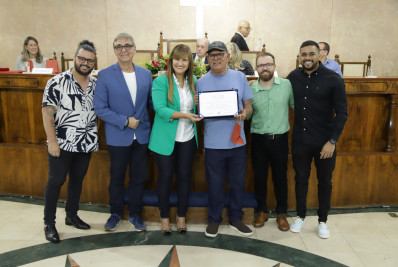 Câmara de Caxias faz homenagem para Grande Rio