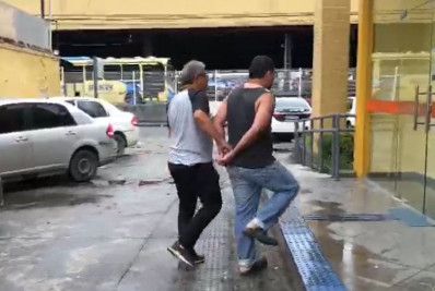 Auxiliar de pastor é preso após se passar por mulher para induzir mãe a estuprar filho de 4 anos