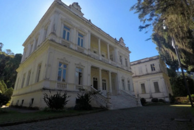 Prefeitura desmente suposto show de Roberto Carlos no Palácio de Cristal