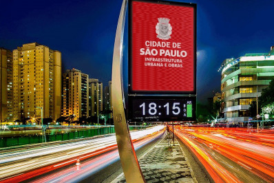 Apagão atinge relógios de rua em bairros de São Paulo