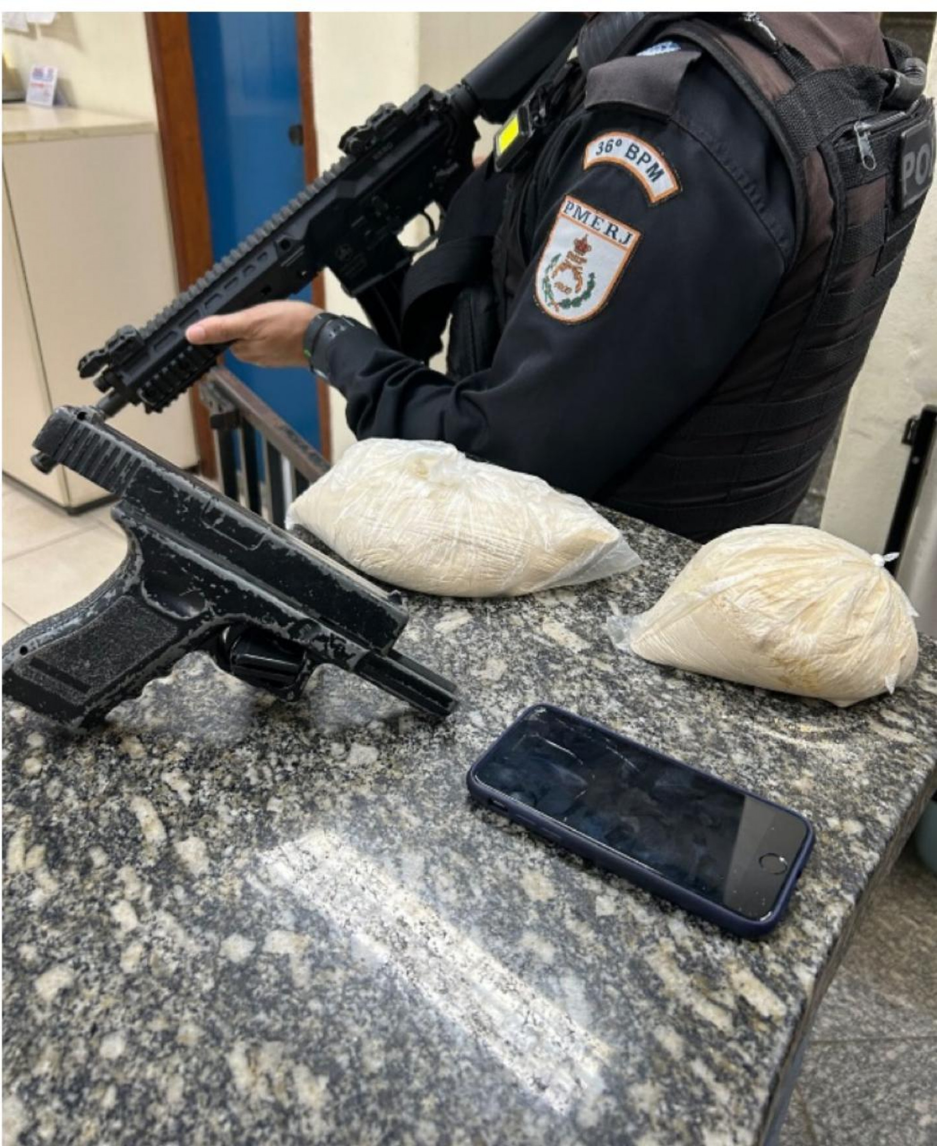 Simulacro, réplica, imitação: o susto que causa é real